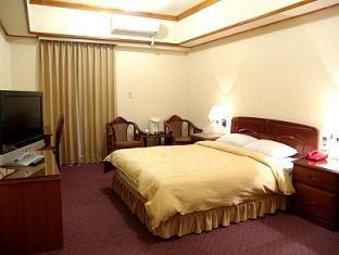 Sin Fu Business Hotel Ταϊχούνγκ Εξωτερικό φωτογραφία